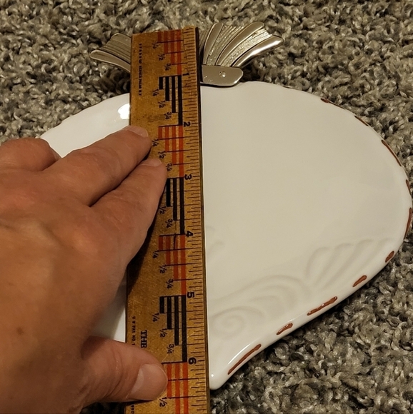 Mud Pie Elegant White and Silver, Fish Appetizer Plate - Picture 4 of 5